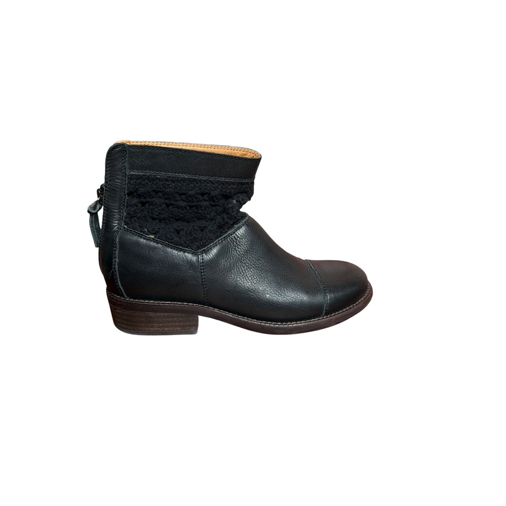 Anthropologie Latigo Black Leather Crochet Knit Ankle Boots Cap Toe Size 6M